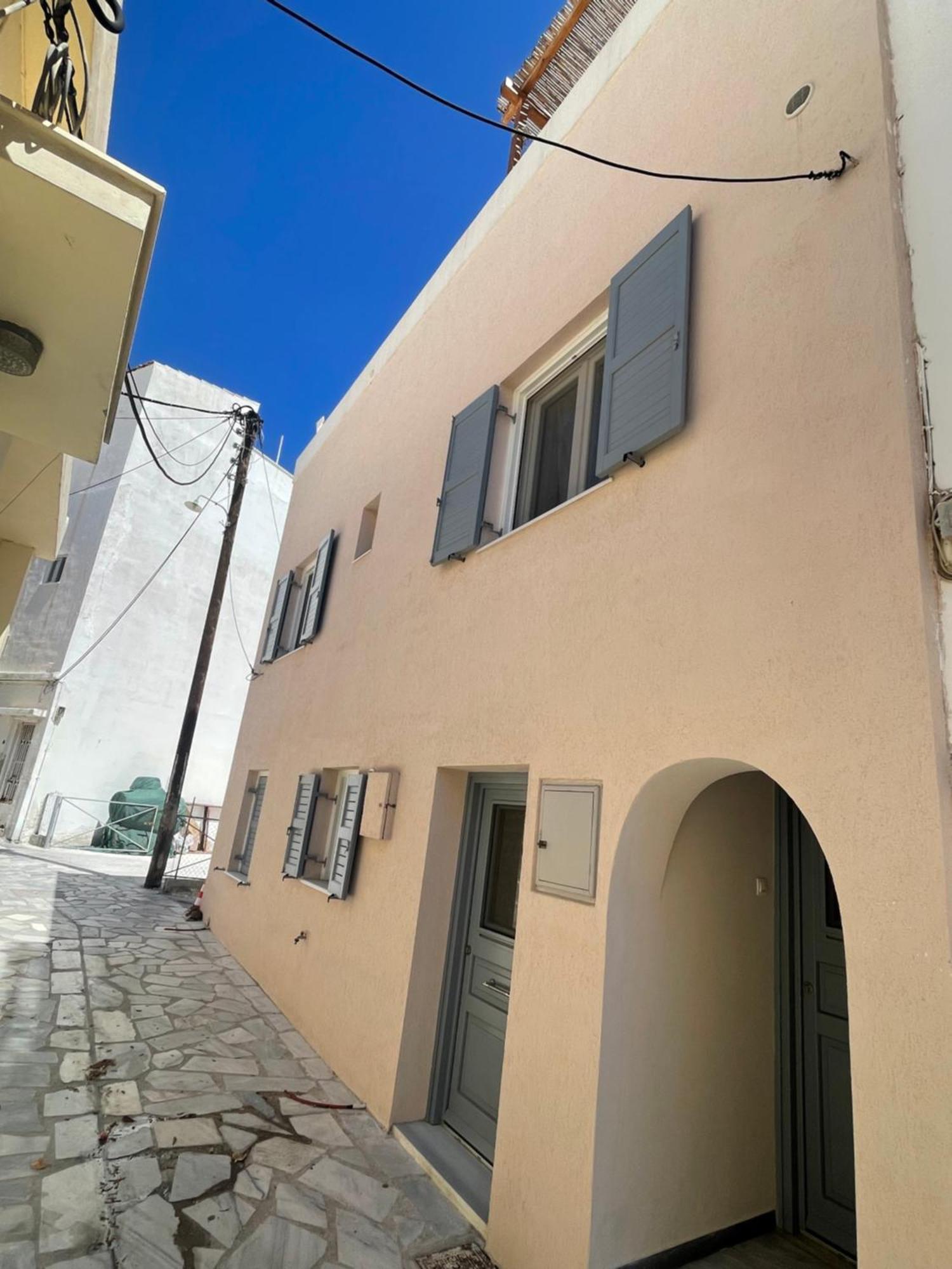 Modern & Comfortable House In The City Center Ermoupoli Exterior foto